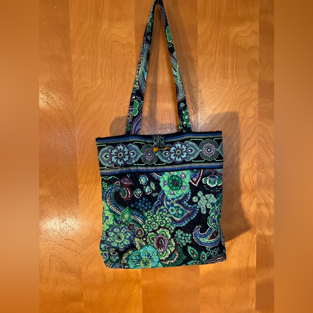 Beautiful Vera Bradley purse